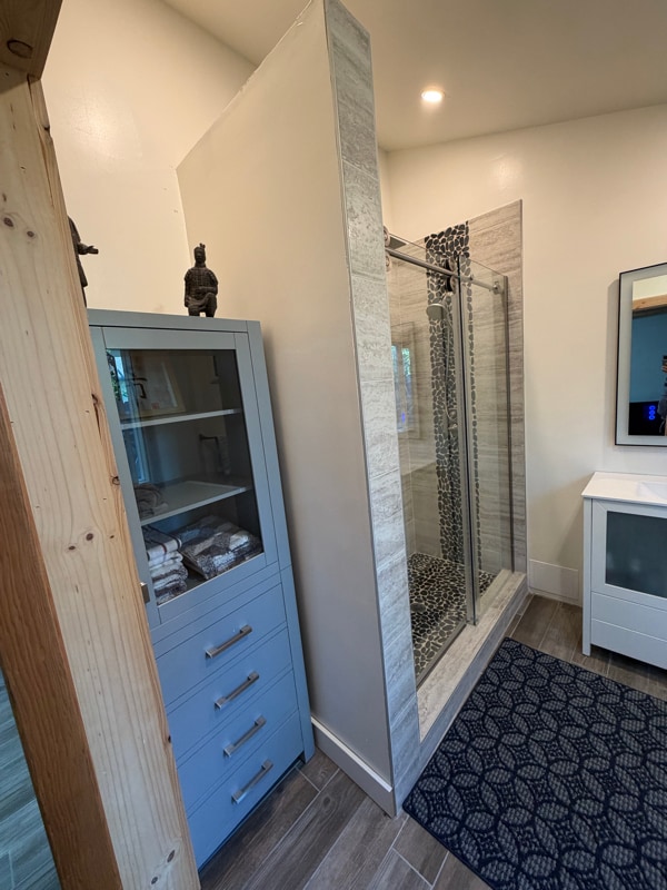 Building Photo - 7711 Owensmouth Ave