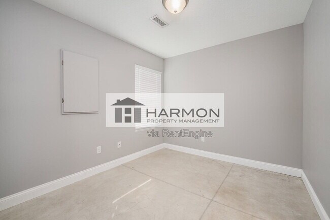 Building Photo - 417 Meadowlark Dr