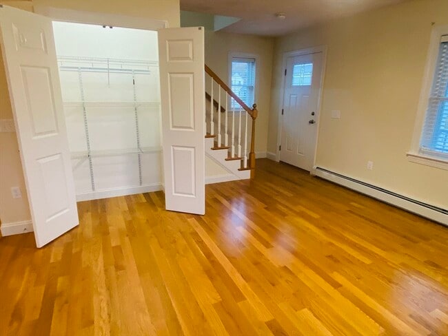 Building Photo - 253 Lynn St