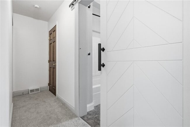 Building Photo - 1402 Sherman Ave