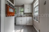 Building Photo - 2 Bedroom Home | Near Offutt Air Force Base