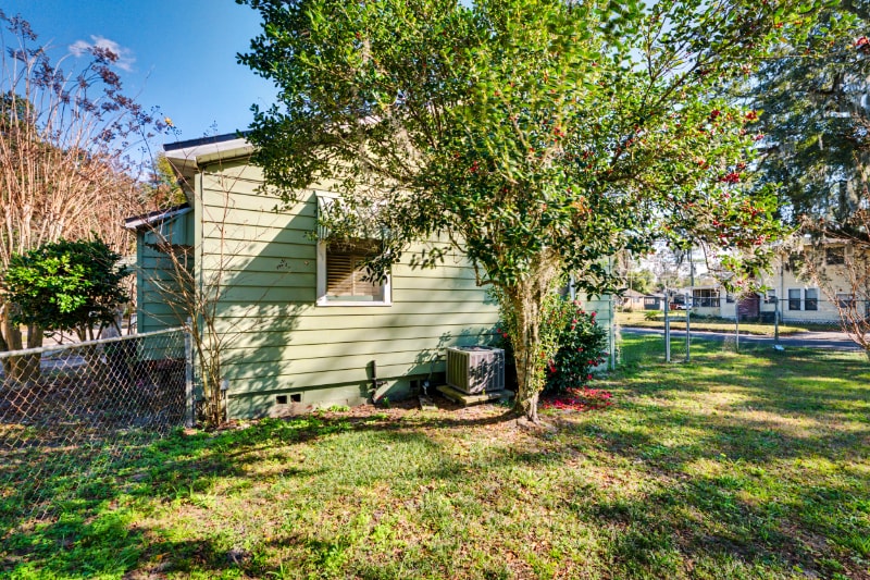 Building Photo - 2652 Merwyn Rd