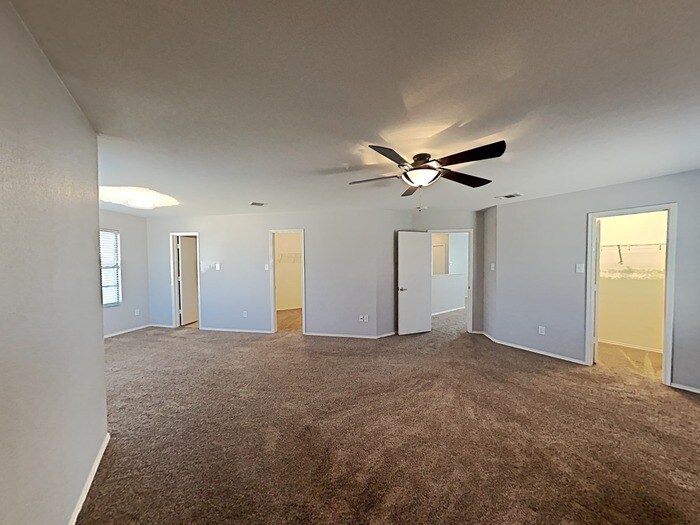Building Photo - 2101 Franks St