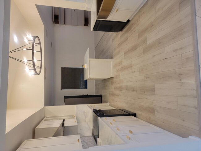 Building Photo - 9082 Cavatina Pl