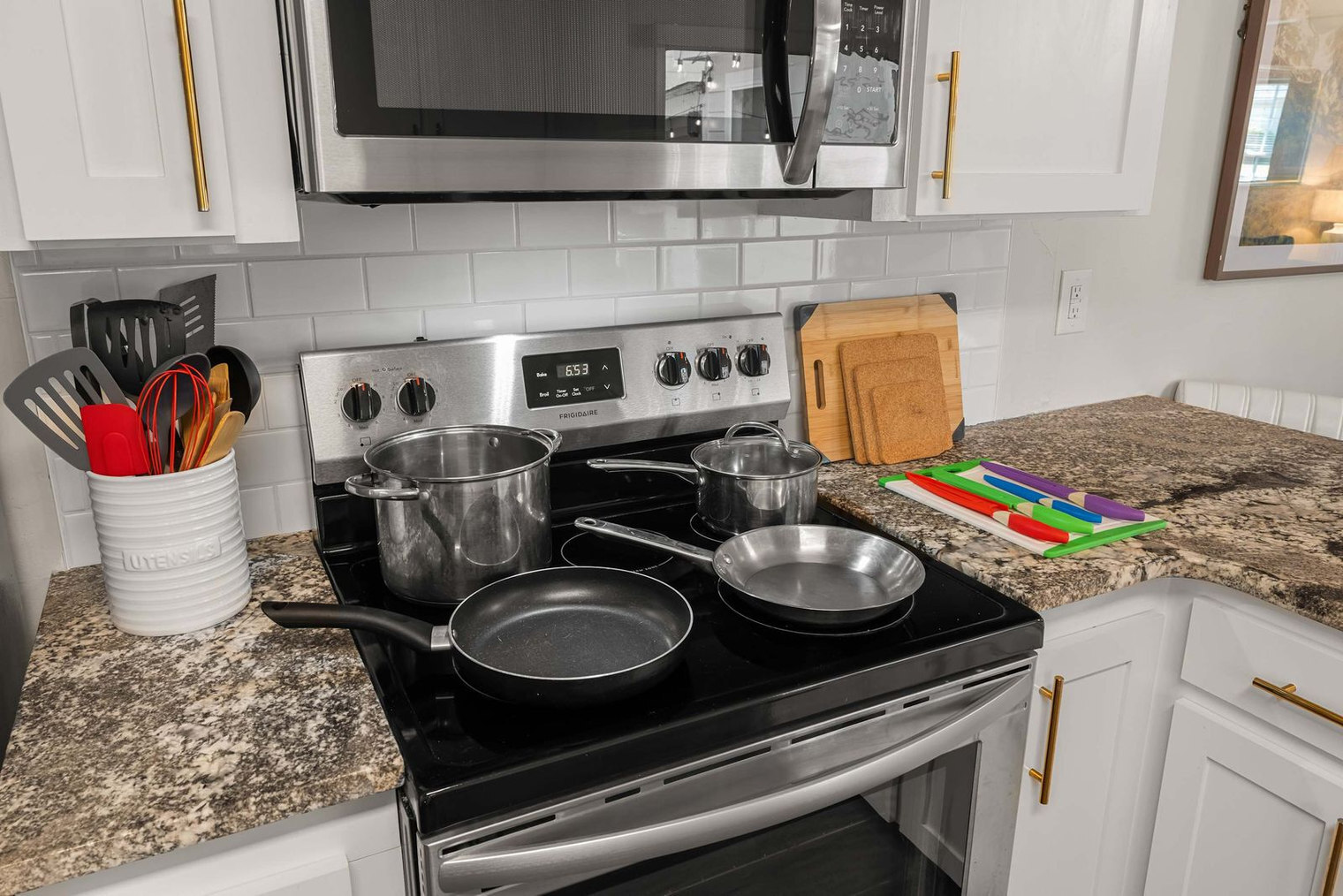 Building Photo - 1707 1st Terrace