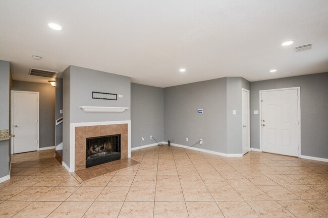 Building Photo - 22951 Twisting Pine Dr