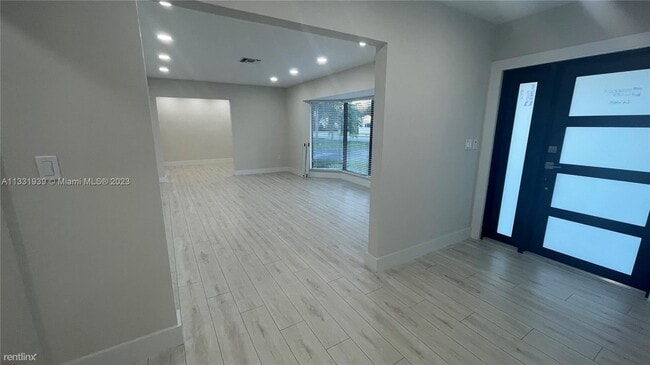 Building Photo - 3 br, 2 bath House - 8320 SW 142nd St