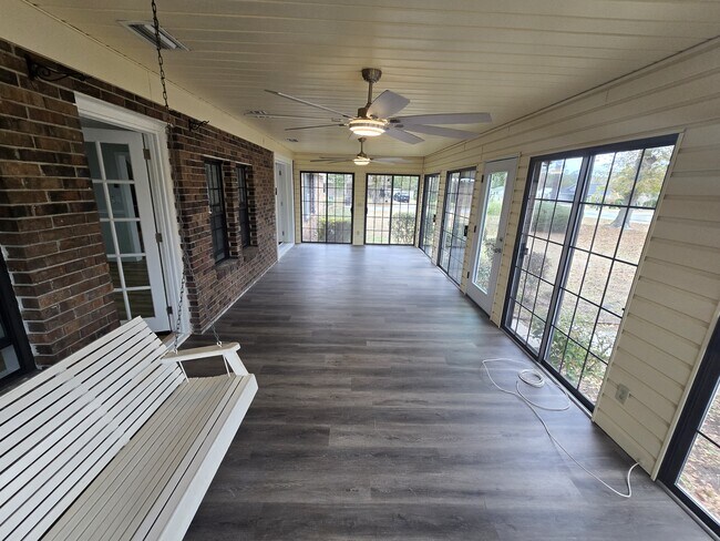 Building Photo - 1307 Point Peter Rd