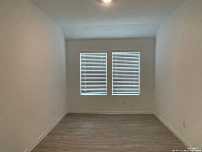 Building Photo - 435 Butterfly Bush Ct