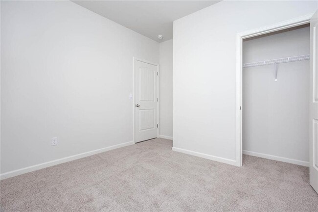 Building Photo - 65 Grv Spgs Ct