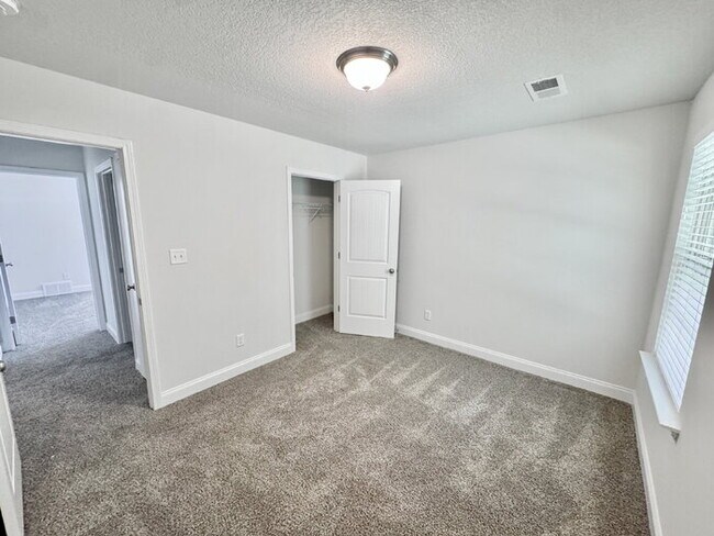 Building Photo - 8437 Grayce Dr