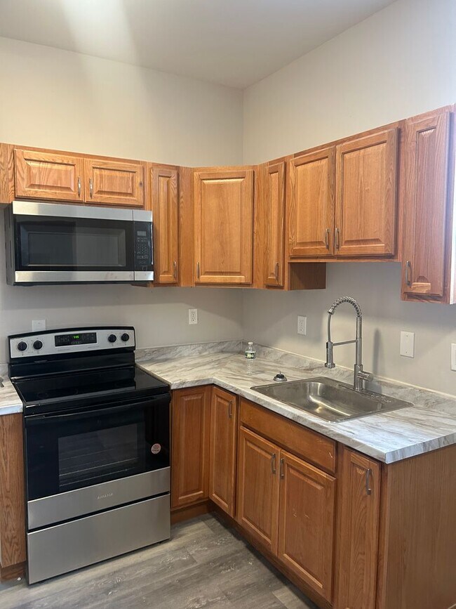 Building Photo - 2Br apartment in (duplex) 1st floor