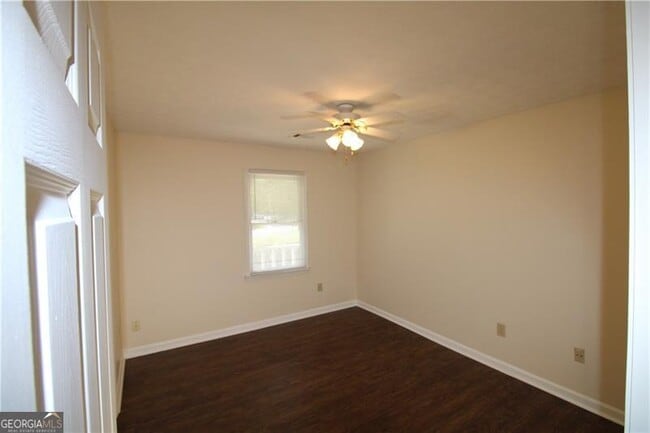 Building Photo - 2320 Ridgedale Dr SW