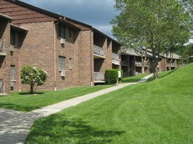 Building Photo - Brook Bridge Apartments