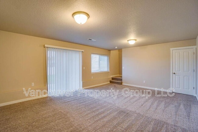 Building Photo - 7428 NE 62nd St