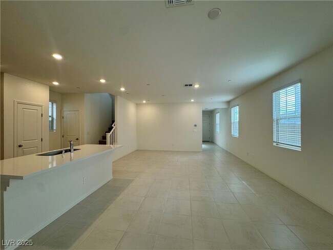 Building Photo - 639 La Vis Acrs Ln