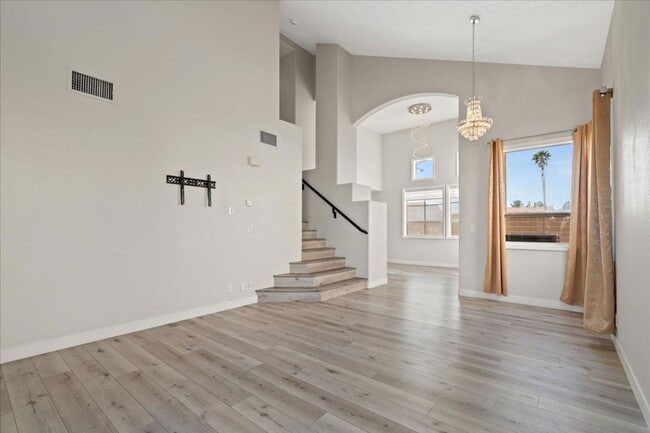 Building Photo - 8141 Dartmoor Ave