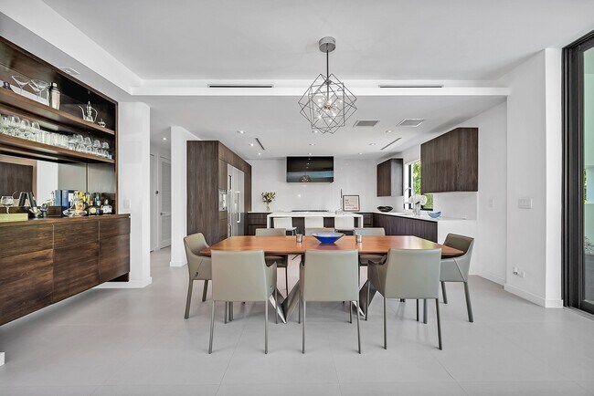 Building Photo - 5921 SW 87th St