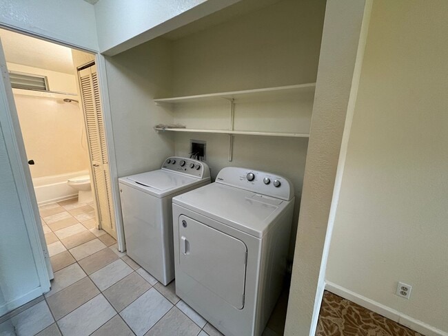 Building Photo - Mililani Terrace - 1 bedroom, AC, Ground Floor end unit with 1 parking