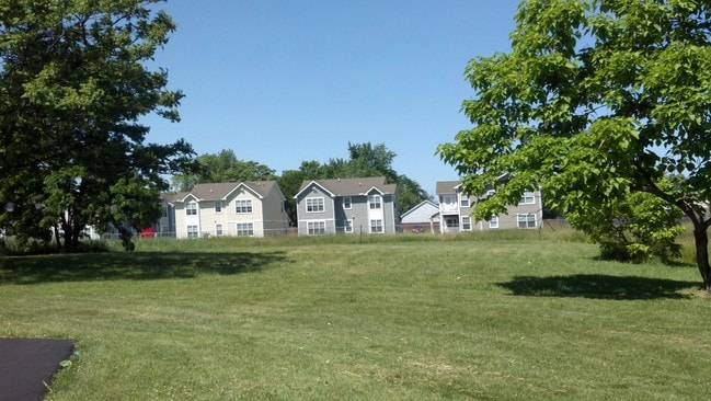 SURROUNDING AREA PICTURE - Graystone Apartments