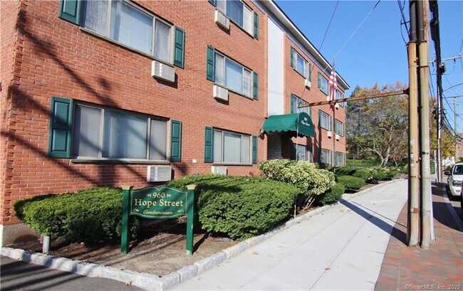 Building Photo - 960 Hope St