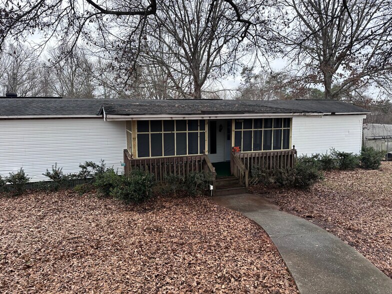 Building Photo - 546 Burnett Dr
