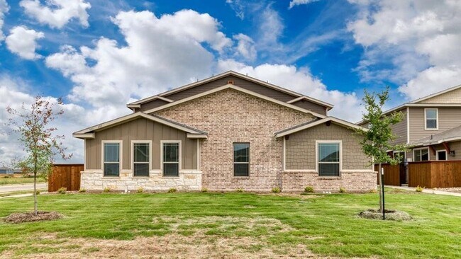 Building Photo - 605 Harvest Moon Dr
