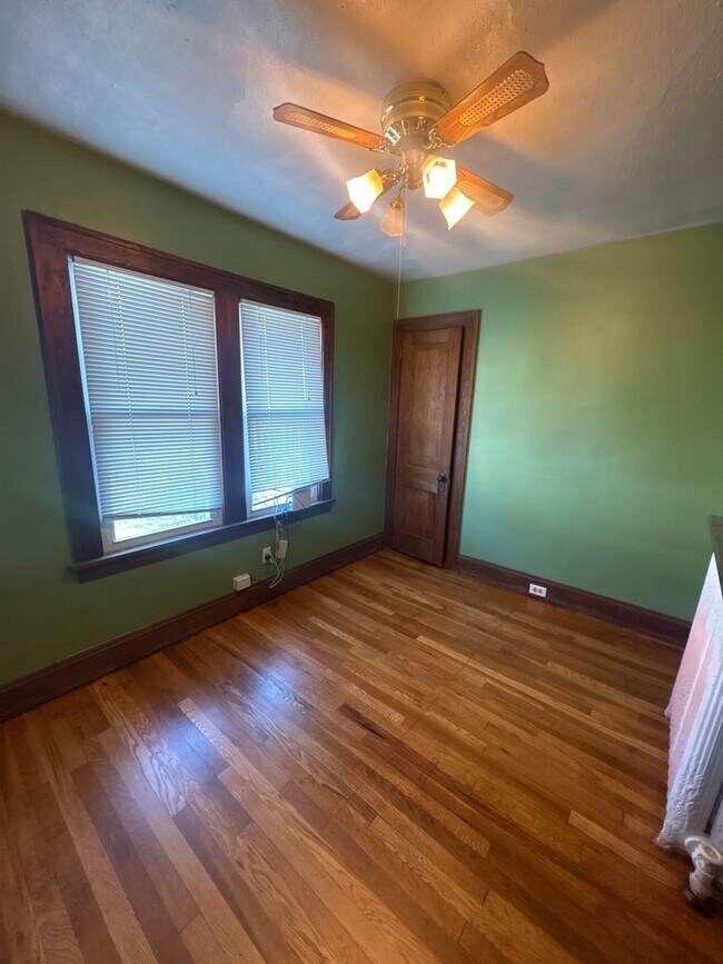 Building Photo - Waterbury1647