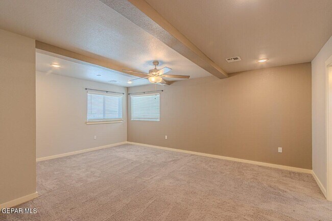 Building Photo - 249 Emerald Tower Dr