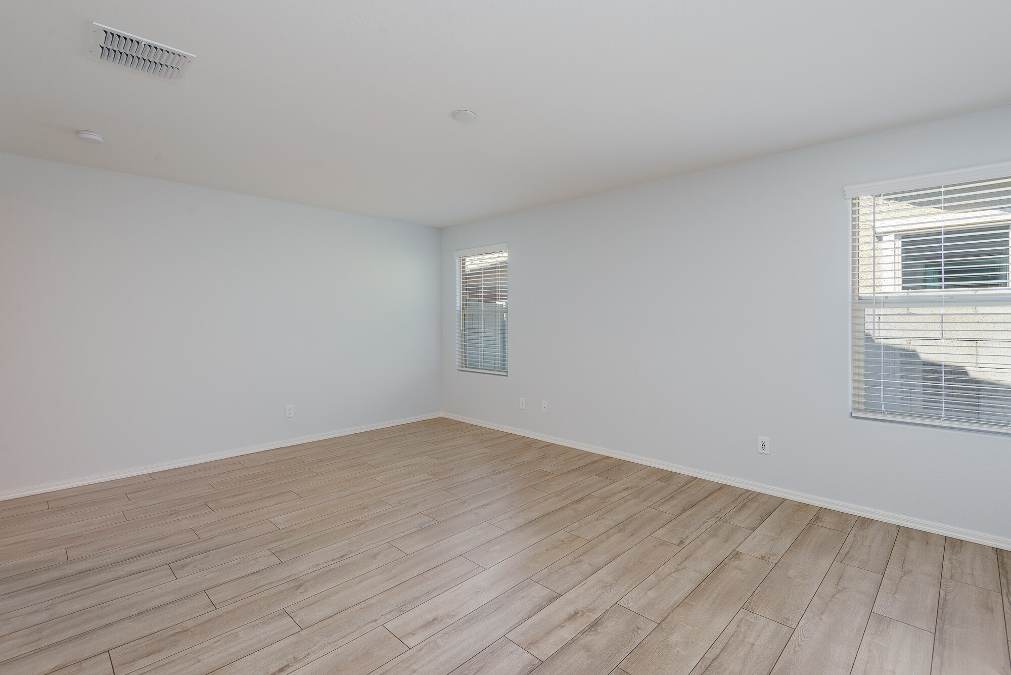 Master bedroom - 16238 W La Ventilla Way