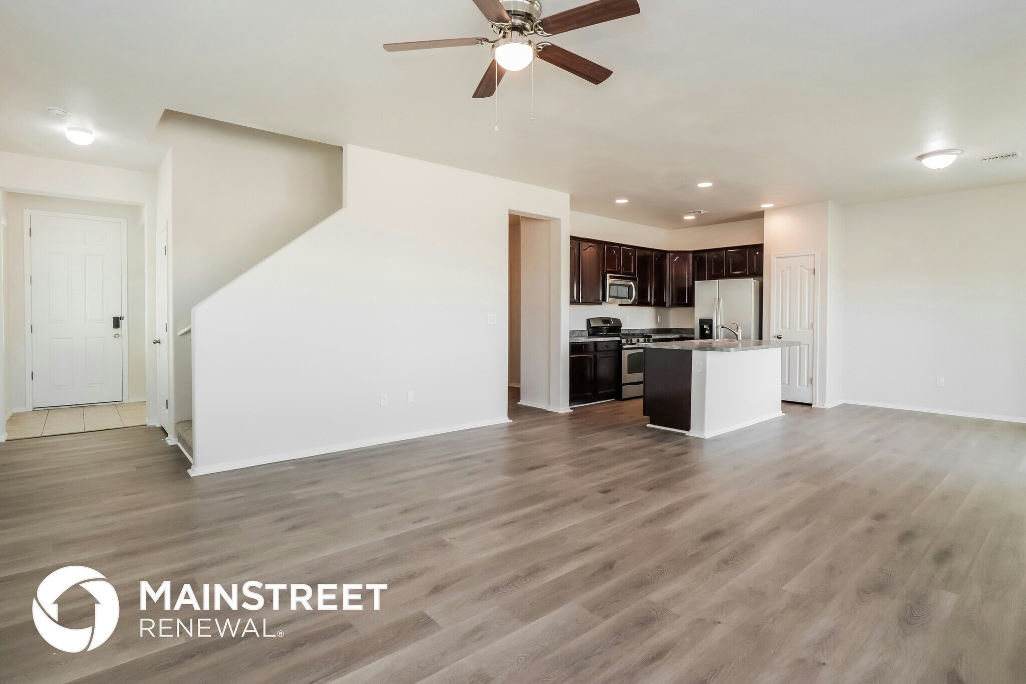 Building Photo - 1027 E Madera Grove Ln