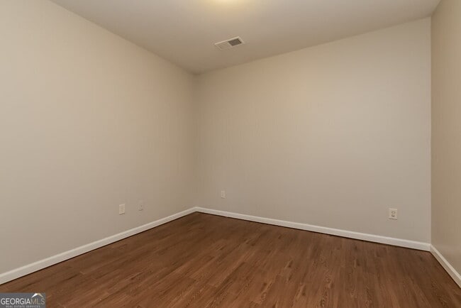 Building Photo - 142 Bethany Manor Dr