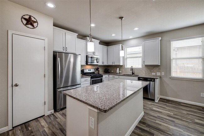 Building Photo - 128 Shearwater Ln