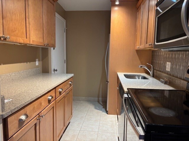 Building Photo - 53 Melrose St