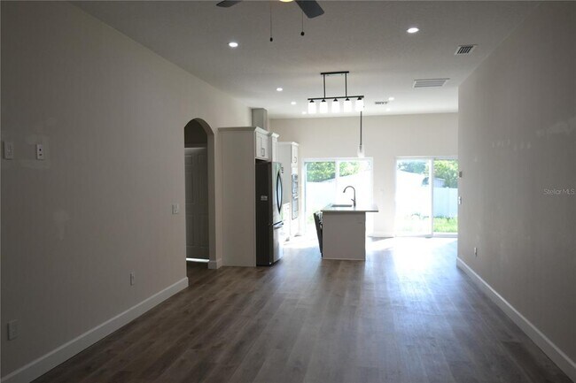 Building Photo - 6474 Taylor Ct