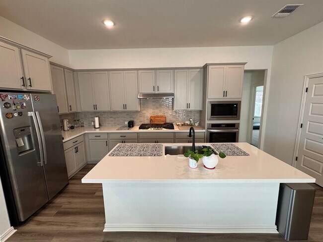 Building Photo - 201 Dove Tree Dr