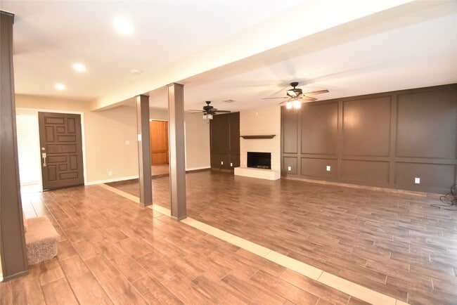 Building Photo - 1330 Westgreen Blvd