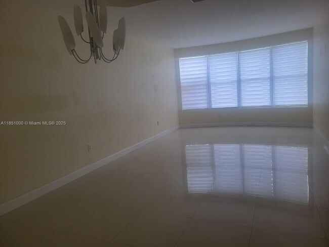 Building Photo - 6671 NW 107th Ct