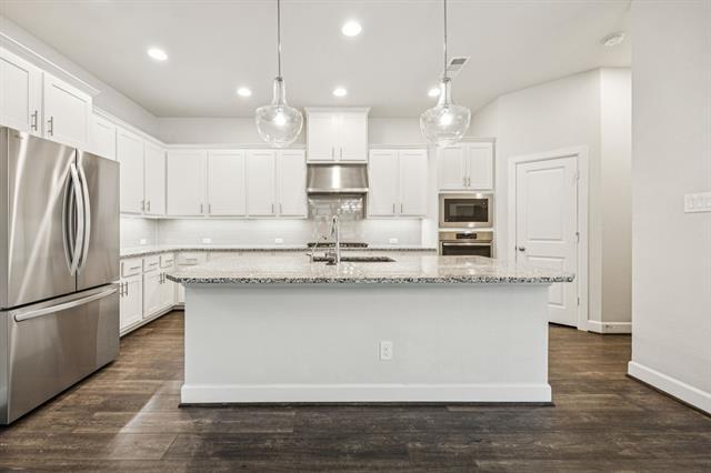 Building Photo - 13721 Parkline Wy