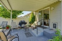 Building Photo - 3 Bedroom, 2 Bath Home in Desirable Post F...