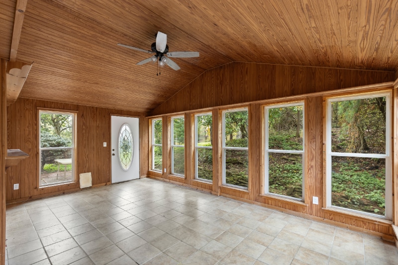 Building Photo - 120 Windermere Dr