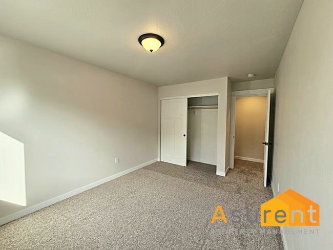 Building Photo - Newly Constructed 3 Bedroom, 2.5 bathroom SW Medford Home