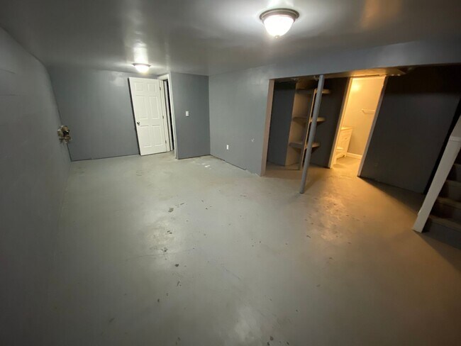 Building Photo - 5009 Cherry Creek Pkwy S