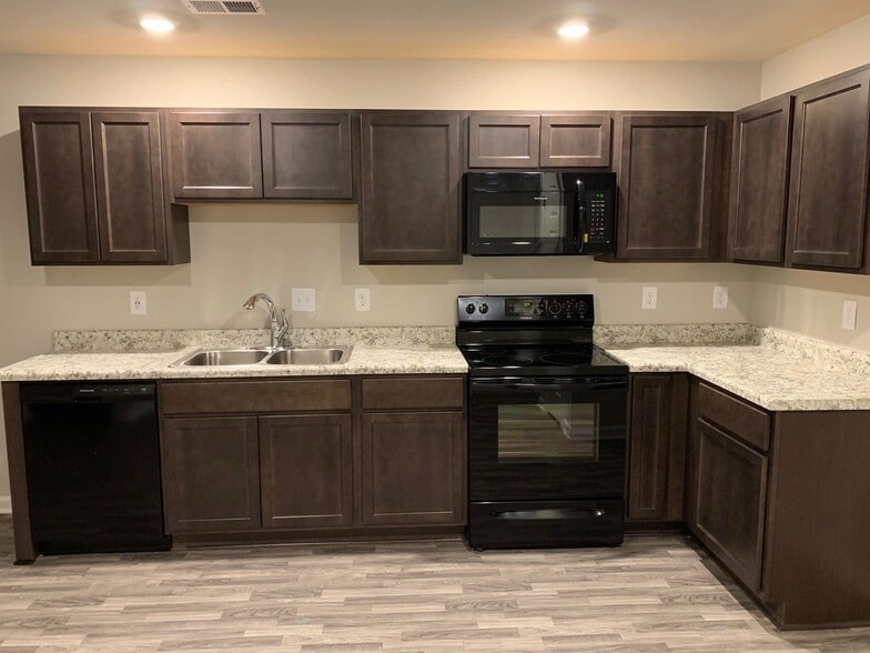 Building Photo - 6260 Townley Way