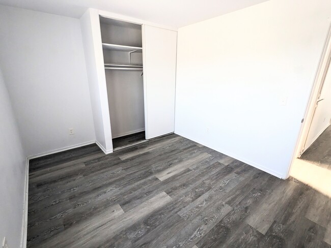 Building Photo - 917 Cabrillo Dr