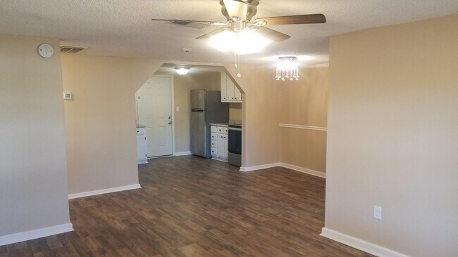 Building Photo - 38A E Talley Ave
