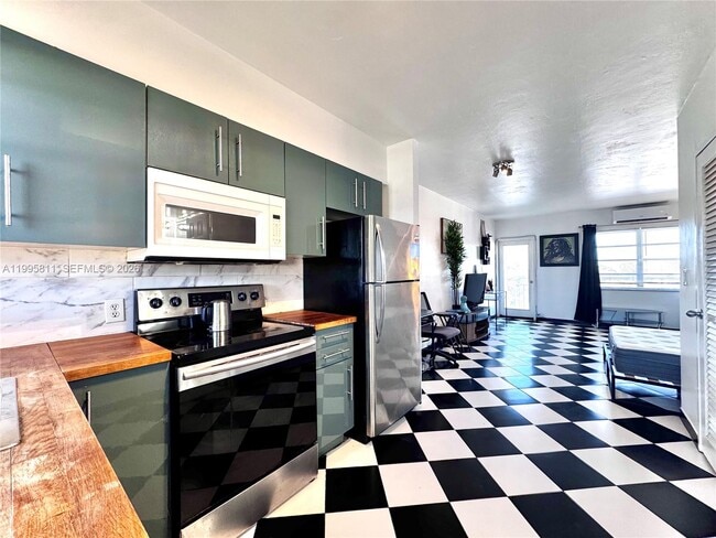 Building Photo - 851 Meridian Ave