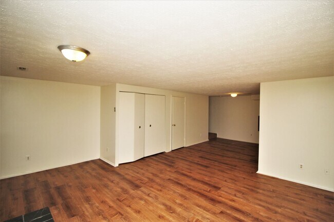 Building Photo - Very Nice Nottingham 3bd/2.5ba Townhouse w/ CAC & W/D--Available 8/14