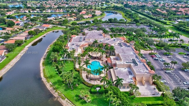 Building Photo - 5938 Crystal Shores Dr