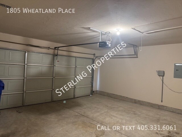 Building Photo - 1805 Wheatland Pl